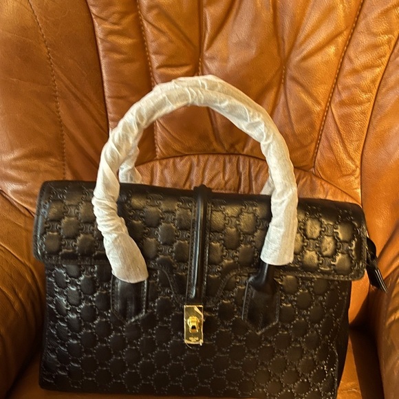 Black Quilted Leather Handbag - Picture 4 of 11